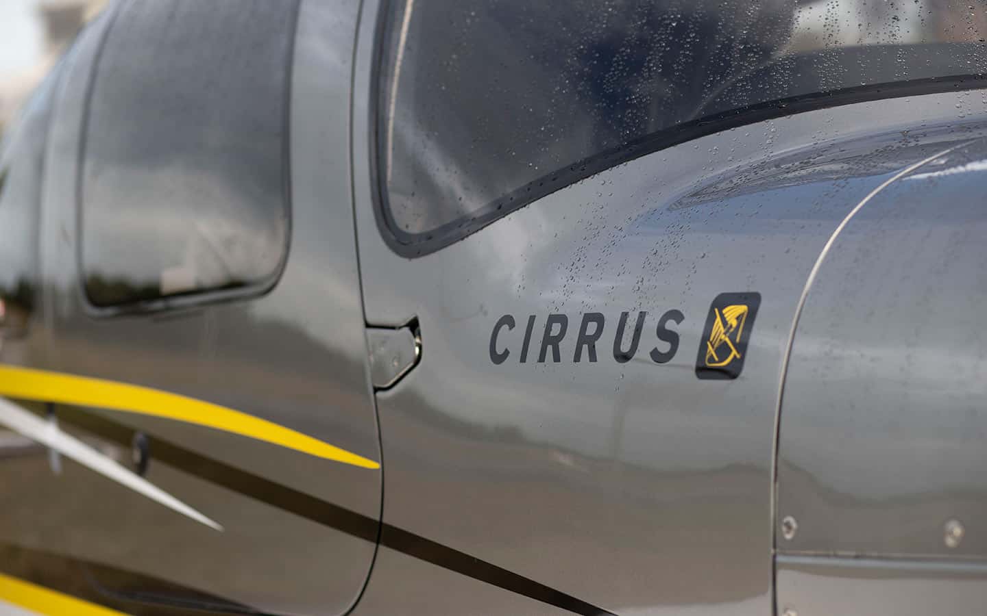 Aircraft Exterior refinishing with Cirrus paint